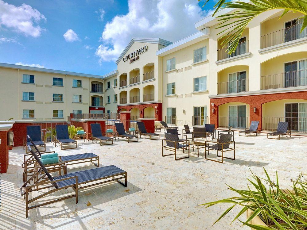 Courtyard By Marriott Bridgetown, Barbados Hotel Exterior photo