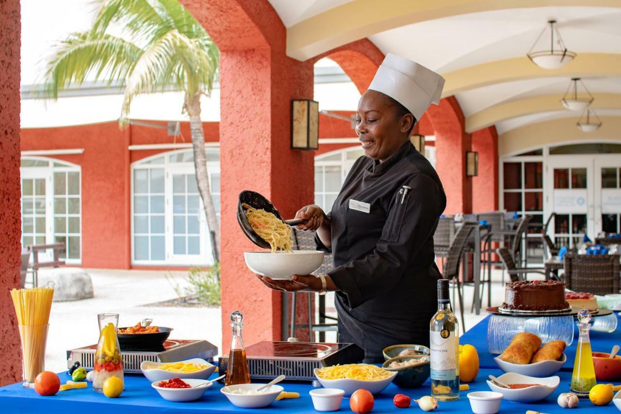 Courtyard By Marriott Bridgetown, Barbados Hotel Exterior photo